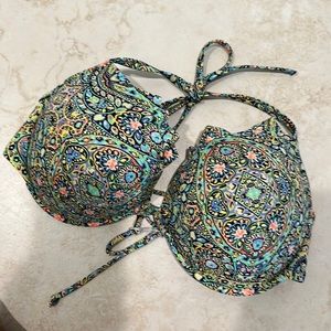 Floral Victoria’s Secret swim top. Padded, 36 DD